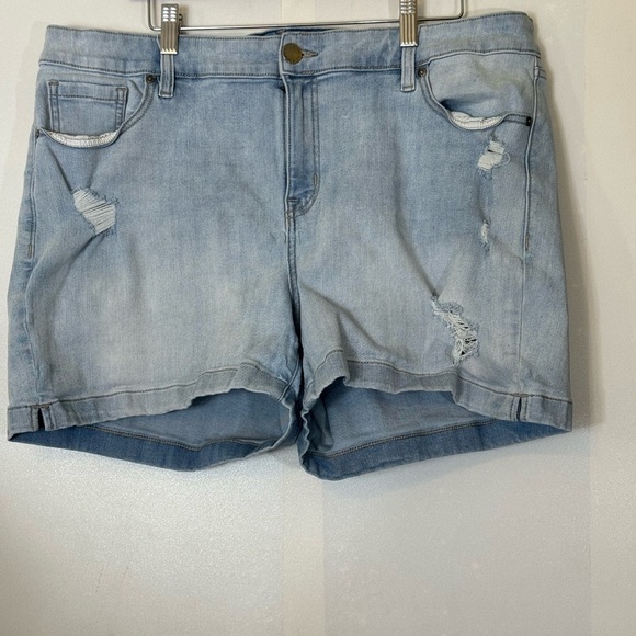 Lane Bryant Pants - Lane Bryant Flex Magic Waist Mid Rise Signature Denim 4" Shorts Plus Size 20